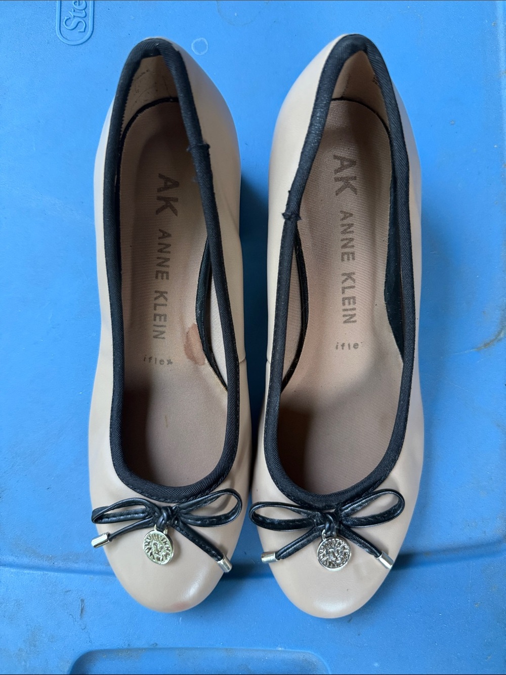 Anne Klein Nude Chunky Heels with Black Trim and Bow Charm